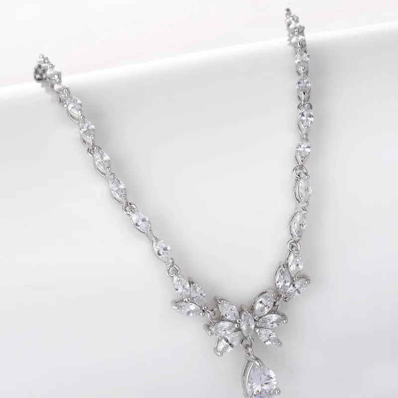 Exclusive Flower And Water Drop Pendant Jewellery