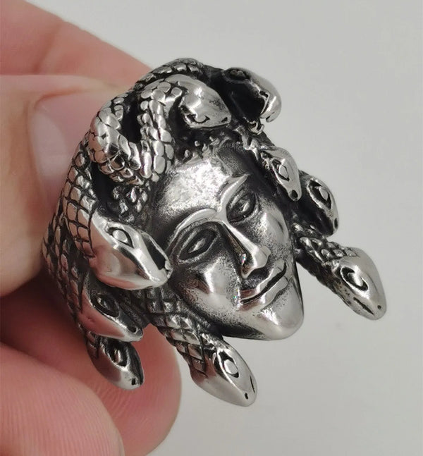 Gorgon Monster Ring 