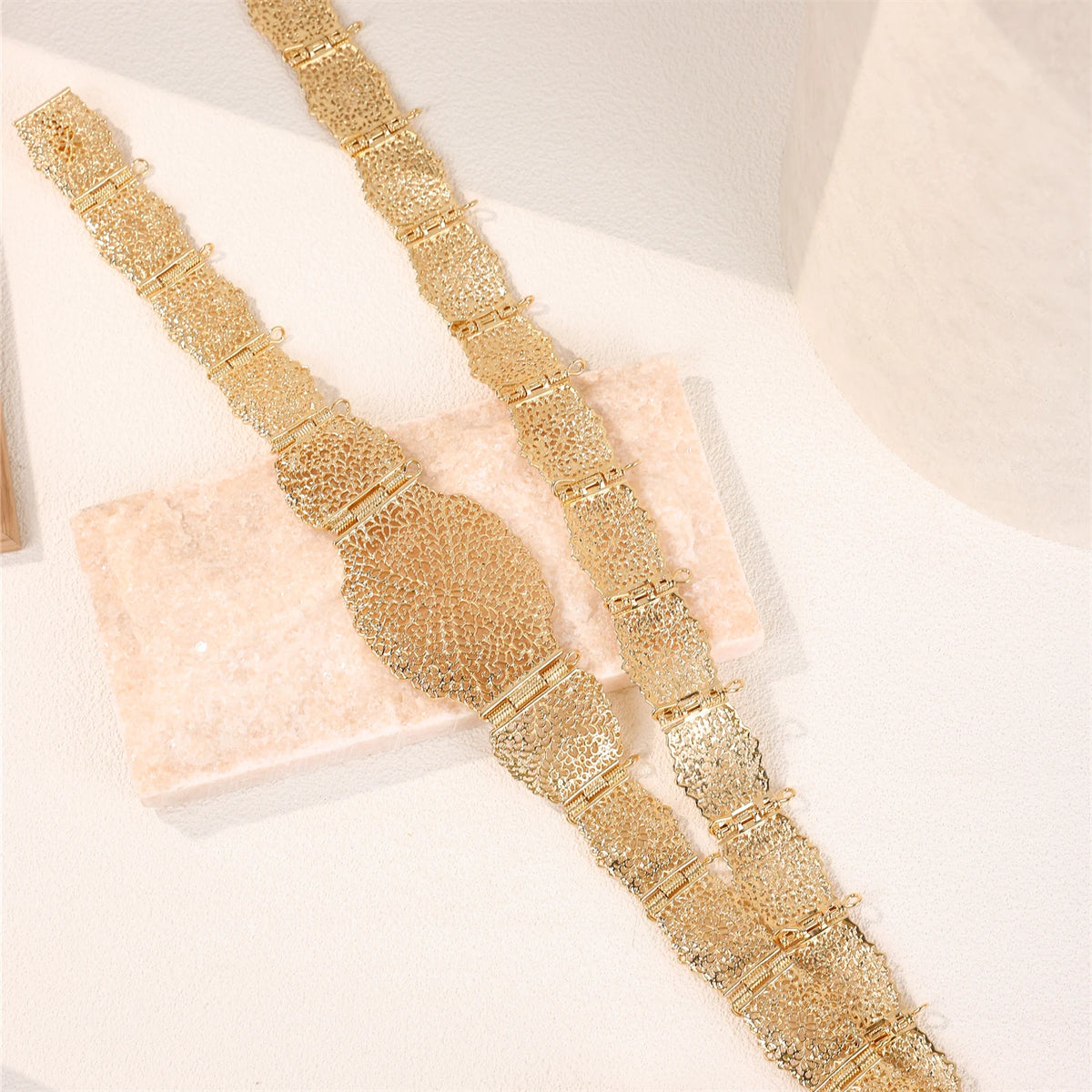 Moroccan Bride Adjustable Alloy Belt
Success
