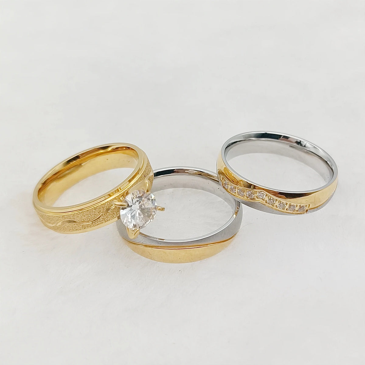 Exotic Golden Wedding & Engagement Rings Set