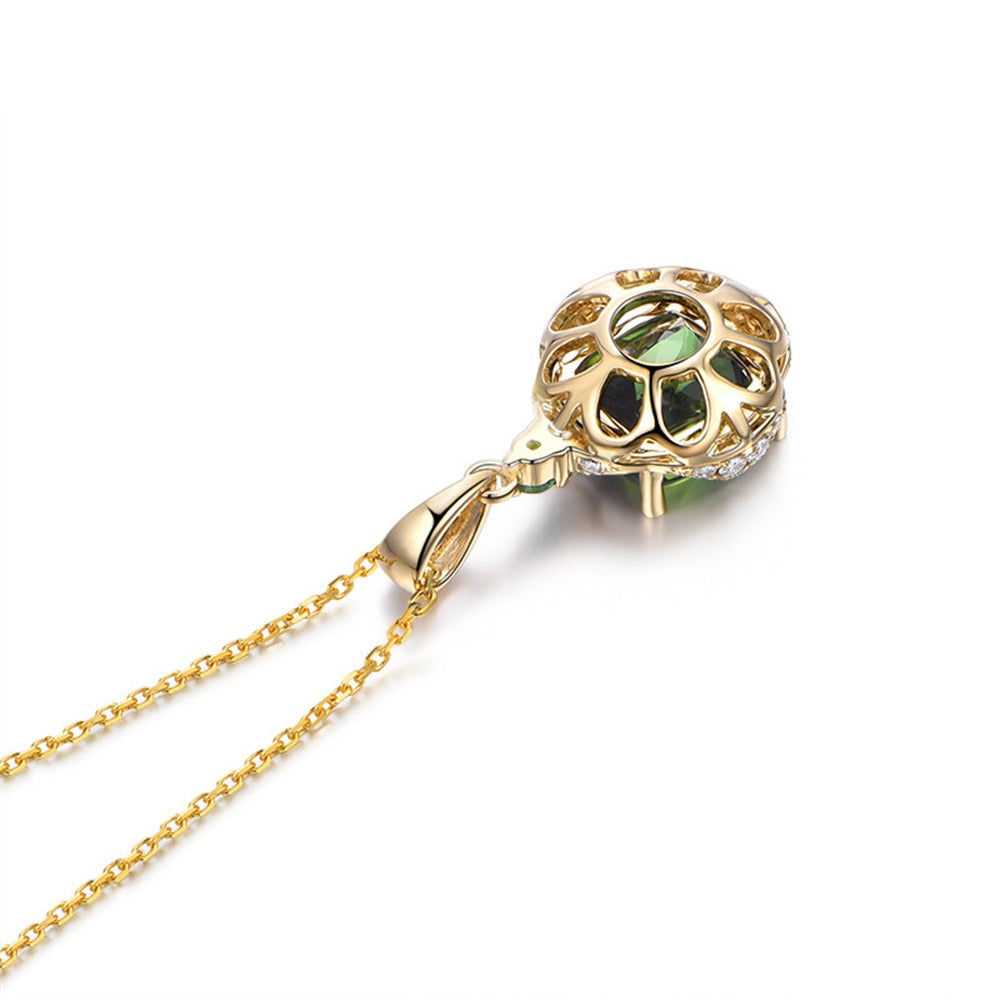 Small Emerald pendant necklace