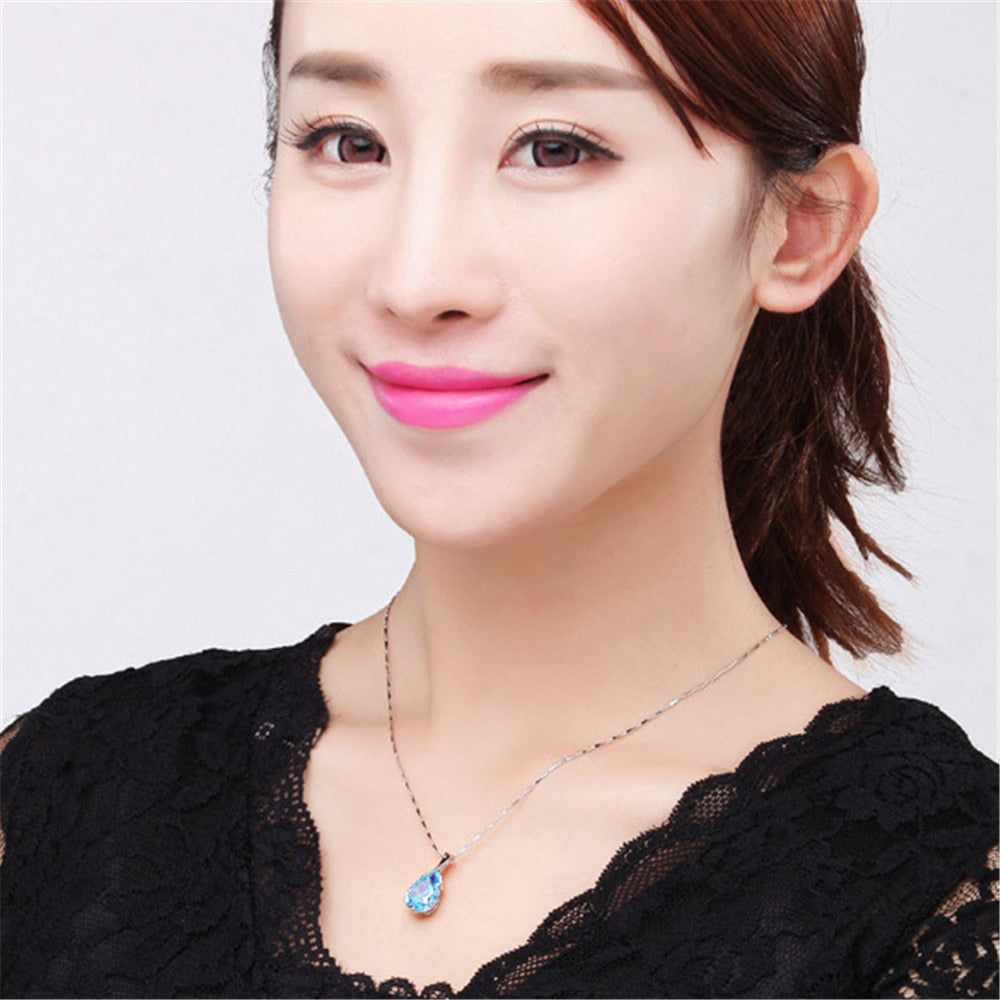Aquamarine gemstones diamond pendant necklace