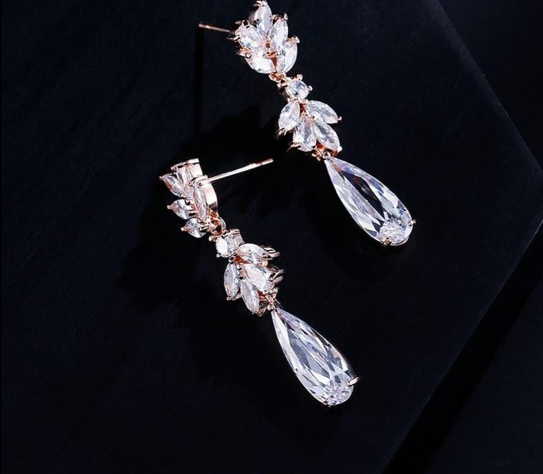 Water Drop Crystal Pendant Drop Earrings
