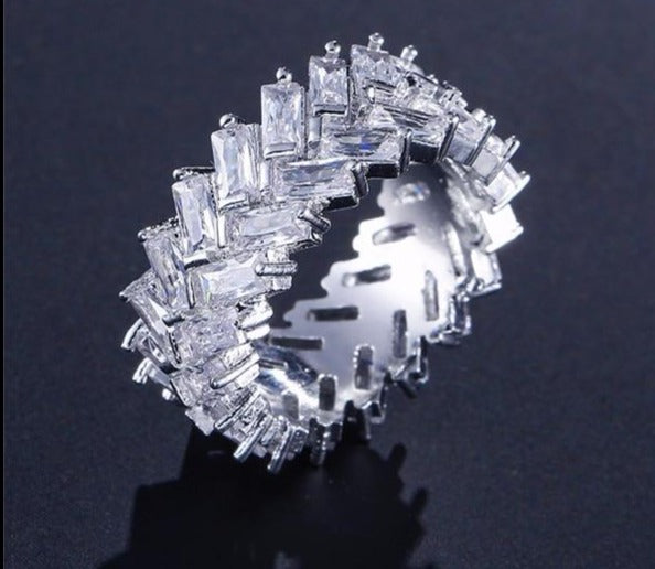 Zirconia Olive Branch Finger Ring