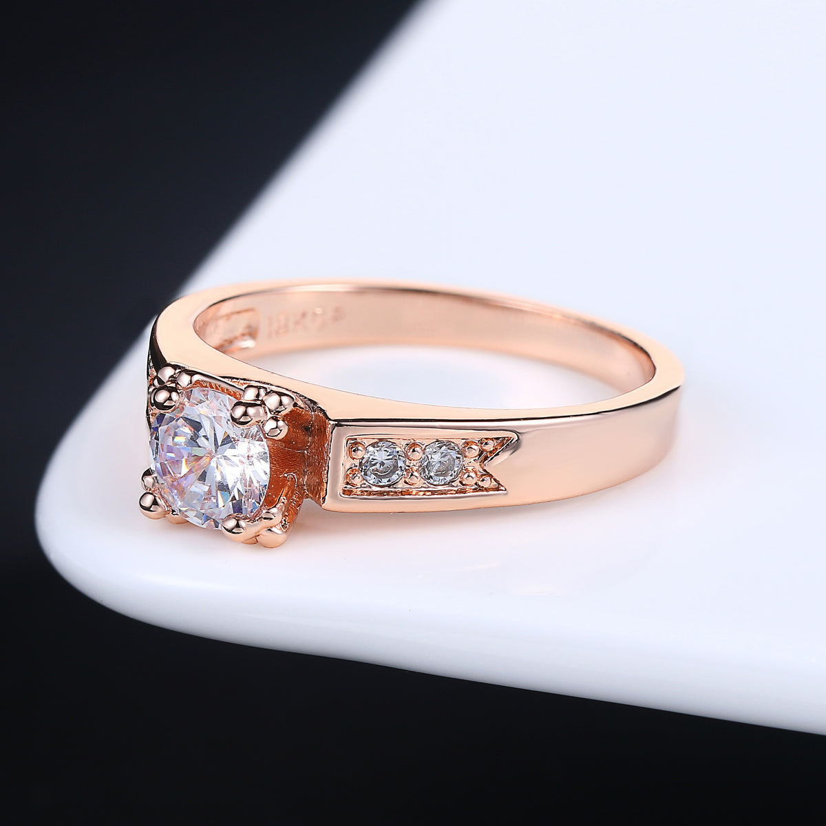 Zircon Cubic Zirconia 4 Claw Wedding Finger Ring