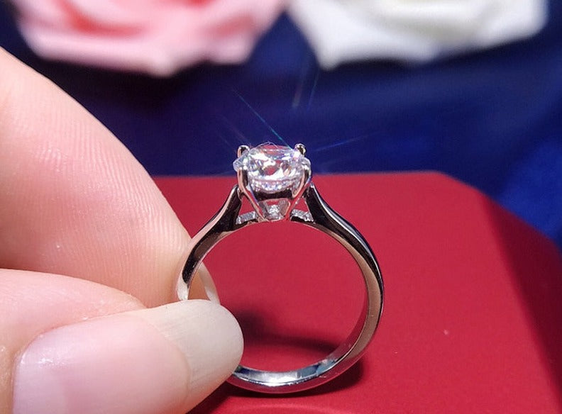 18K White Gold Zirconia Wedding Ring