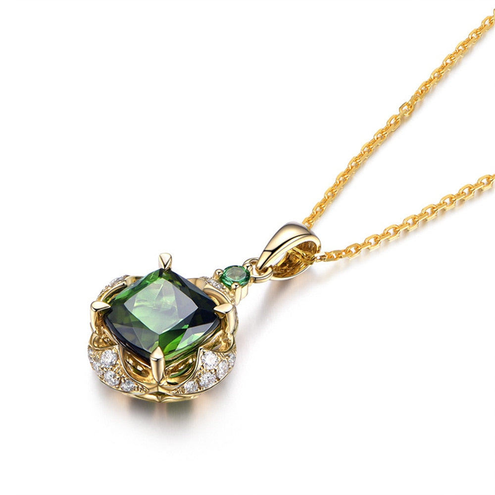 Small Emerald pendant necklace