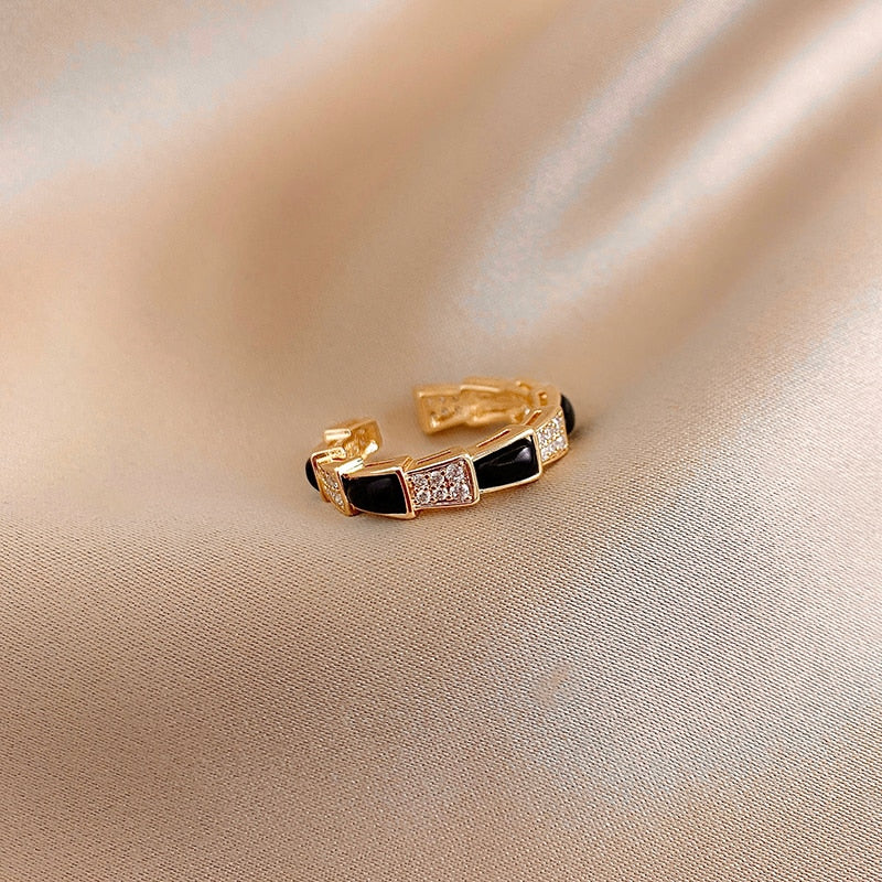 Luxury opal color opening Finger ring