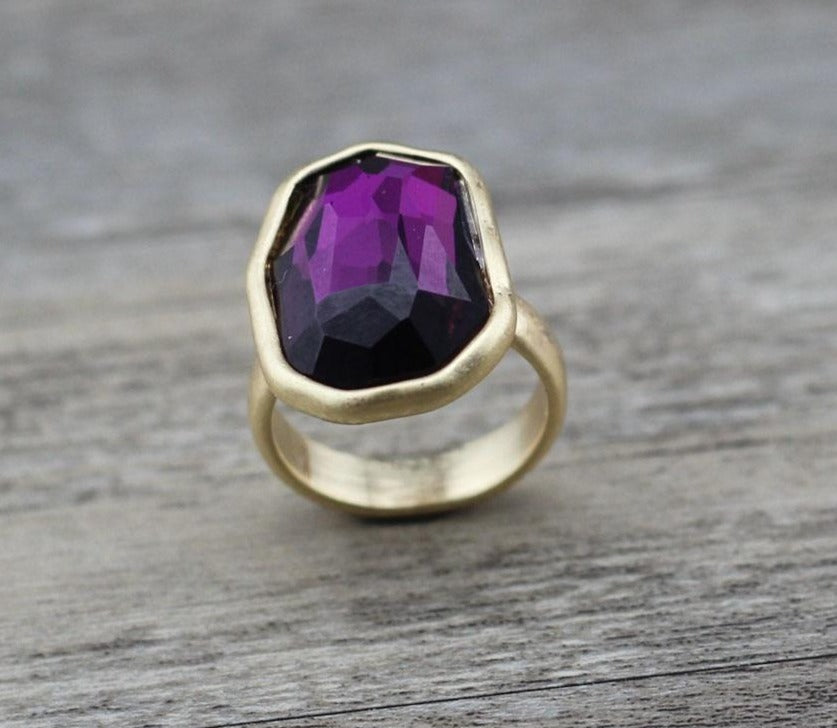 Irregular Crystal Finger Ring