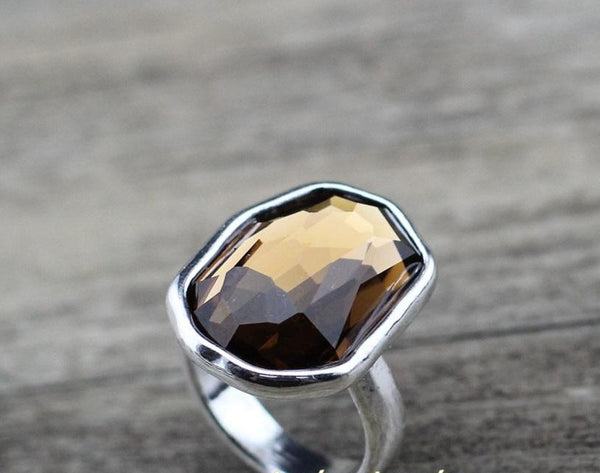 Irregular Crystal Finger Ring