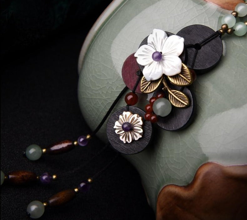 Long pendants wooden necklace