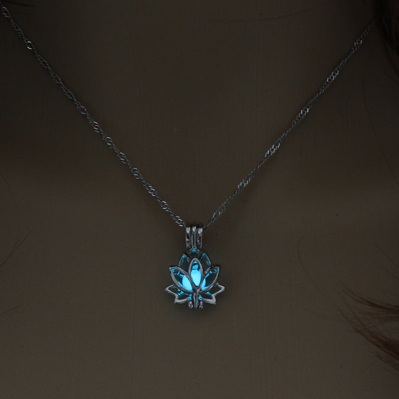 Lotus Flower Shaped Pendant Necklace