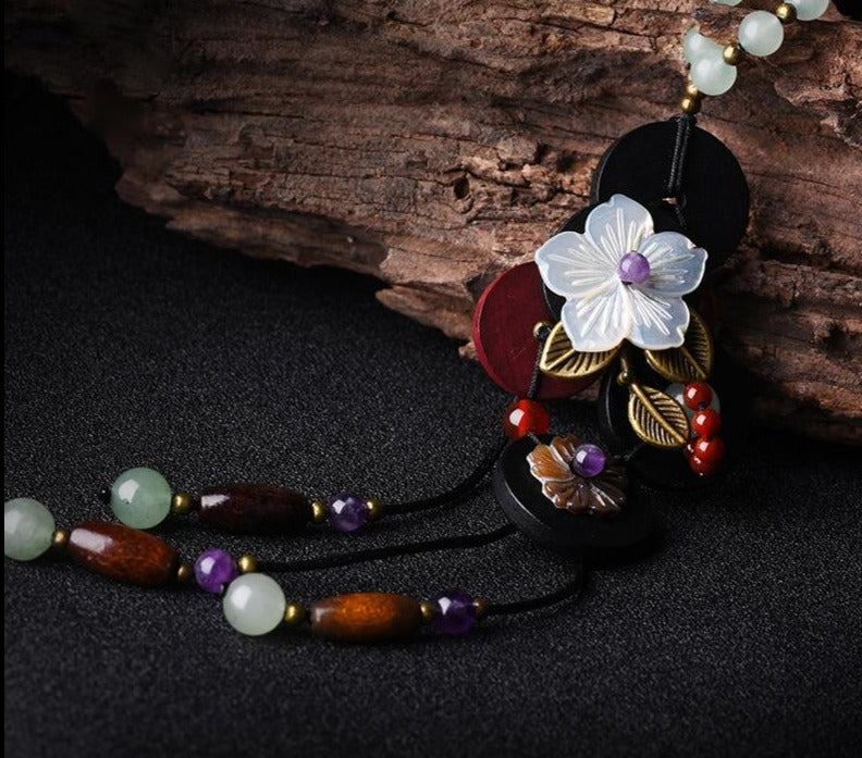 Long pendants wooden necklace