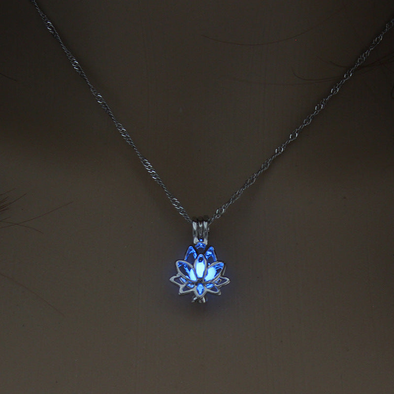 Lotus Flower Shaped Pendant Necklace