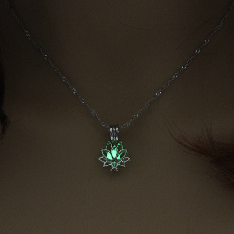 Lotus Flower Shaped Pendant Necklace