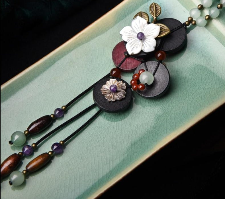 Long pendants wooden necklace