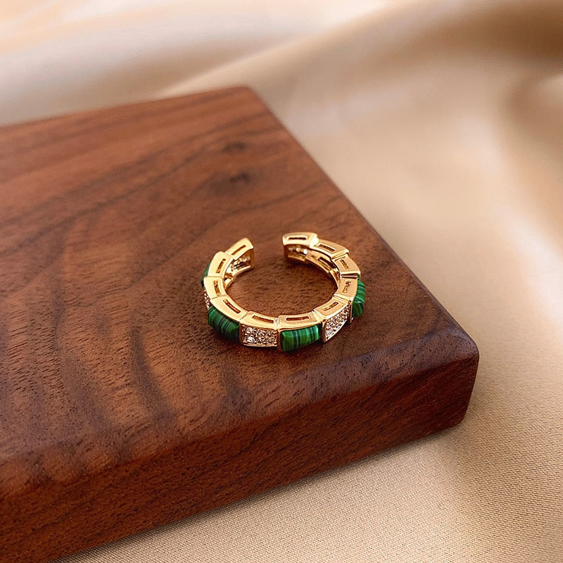 Luxury opal color opening Finger ring