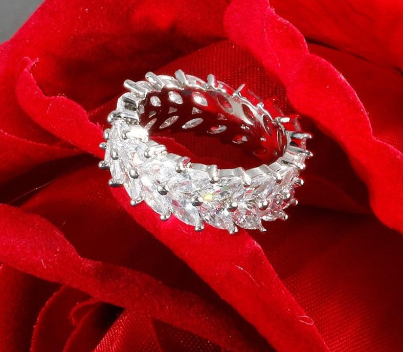 Zirconia Olive Branch Finger Ring