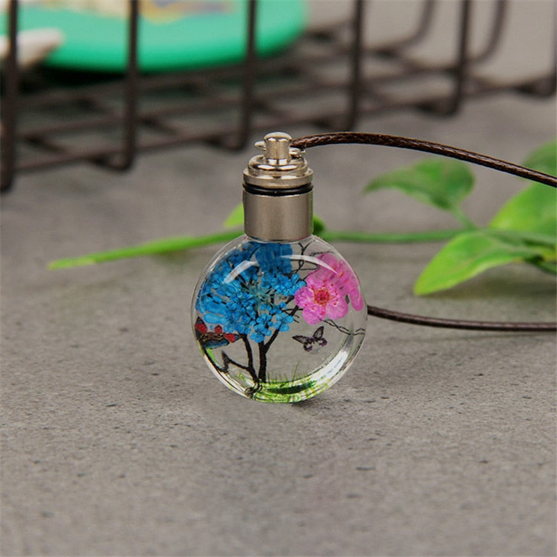 Luminous Dried Flower Butterfly Glass Ball Rope Chain Pendant