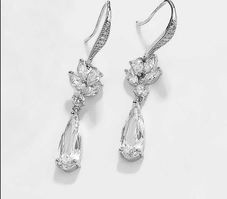Water Drop Crystal Pendant Drop Earrings
