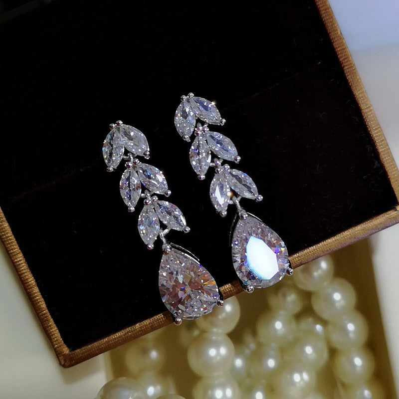 Leave & Water Drop Shape Earring