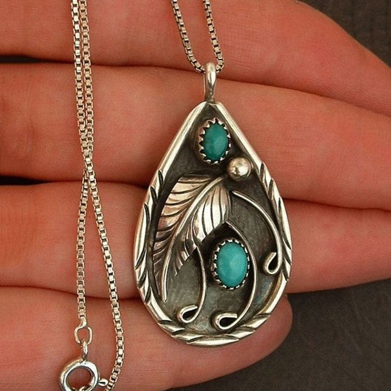 Leaf Turquoises Stone Pendant Necklace