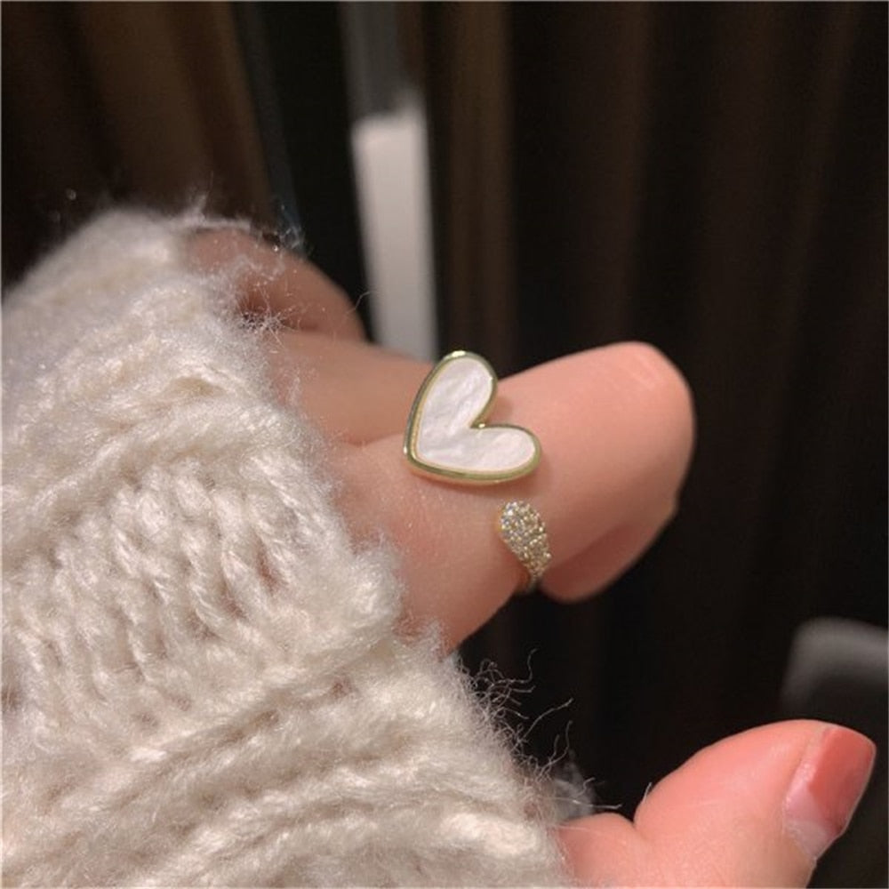 Retro Angel Wings Black Heart Rings