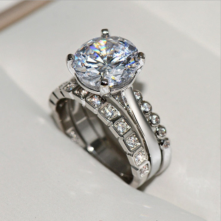 Elegant Gold Color Zircon Red Crystal Ring