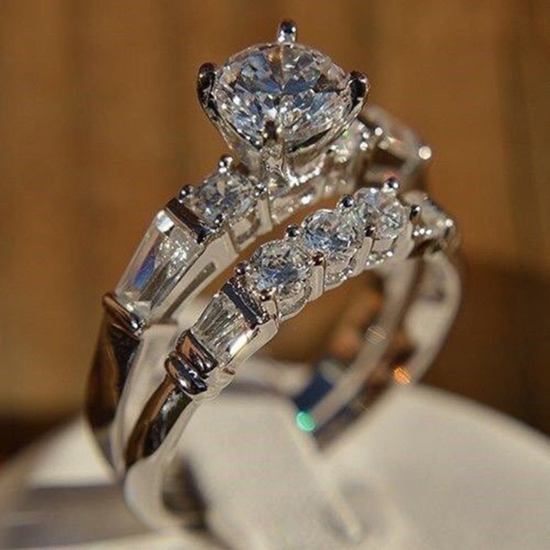 Elegant Gold Color Zircon Red Crystal Ring