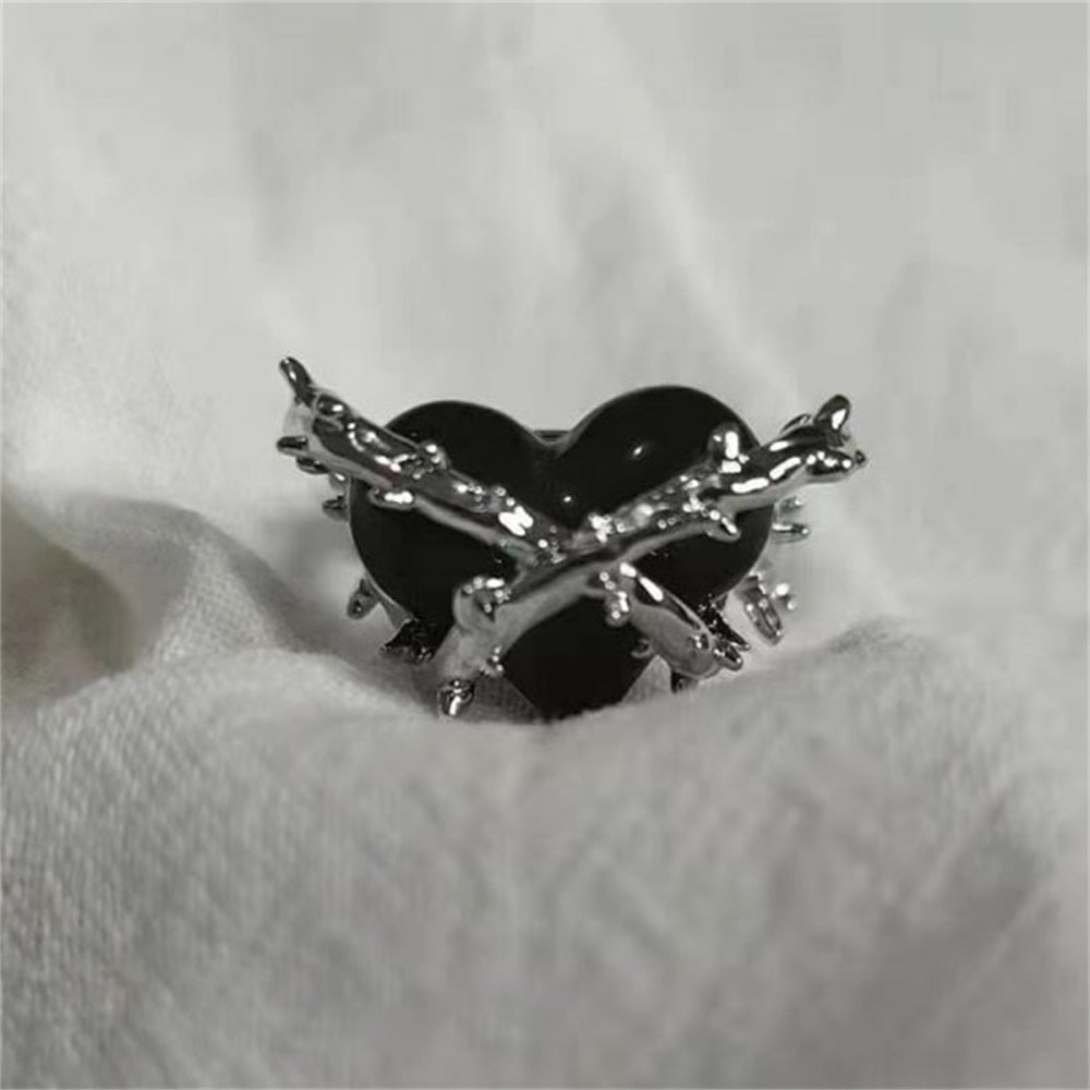 Retro Angel Wings Black Heart Rings