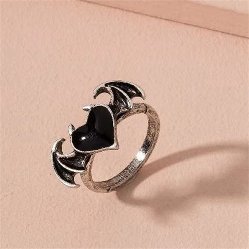 Retro Angel Wings Black Heart Rings