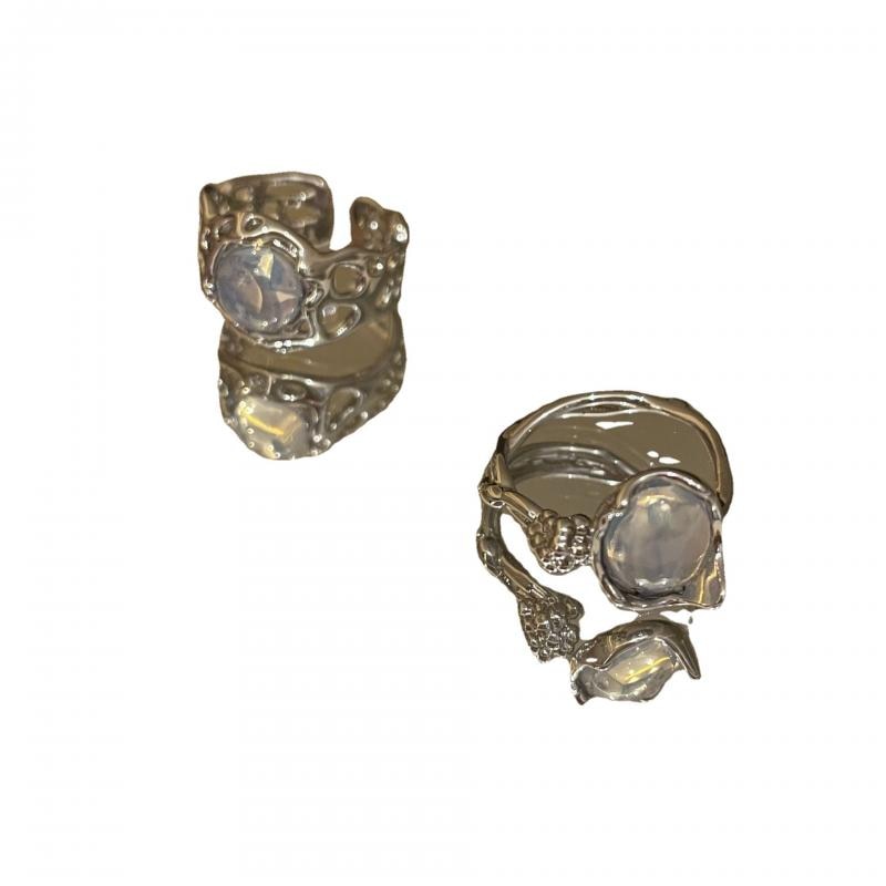 Elegant White Opal Irregular Crystal Ring