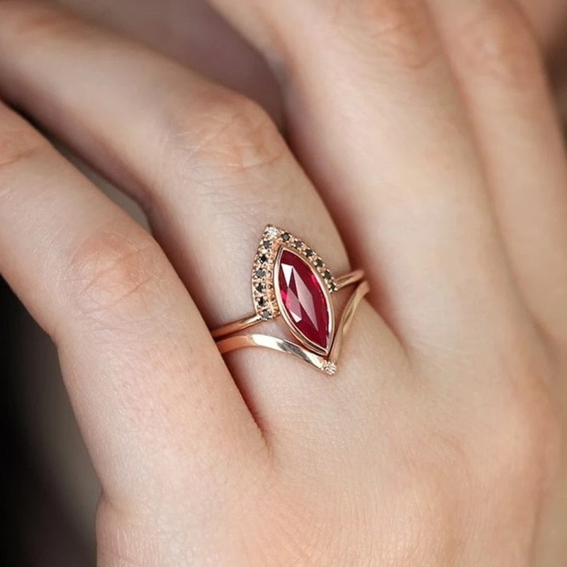 Elegant Gold Color Zircon Red Crystal Ring