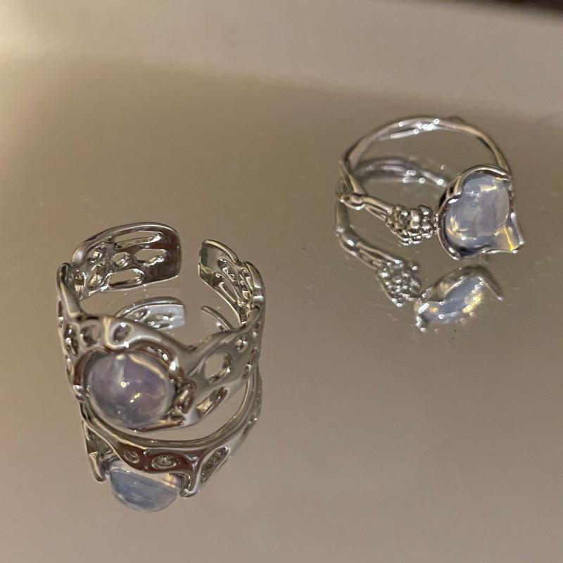 Elegant White Opal Irregular Crystal Ring