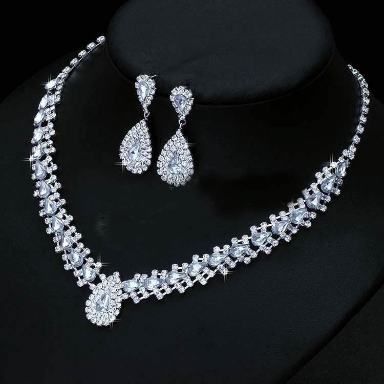 SILVER DROP EARRING NECKLACE SET